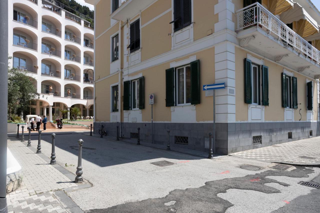 Sinonda Luxury Apartment Maiori Exterior photo